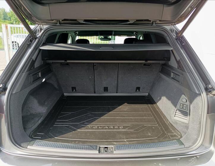 Volkswagen Touareg 7