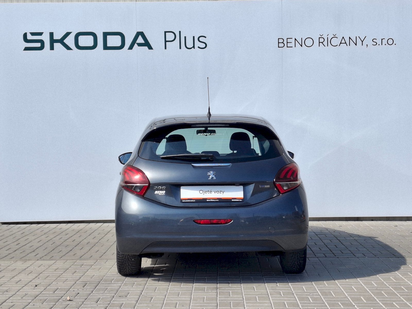 Peugeot 208 Hatchback 1,2 l 60 kw