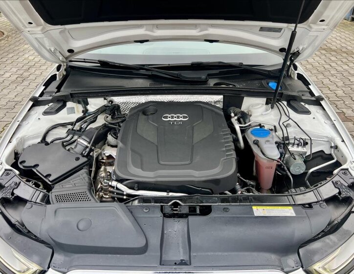 Audi A4 Kombi 2,0 l 100 kw