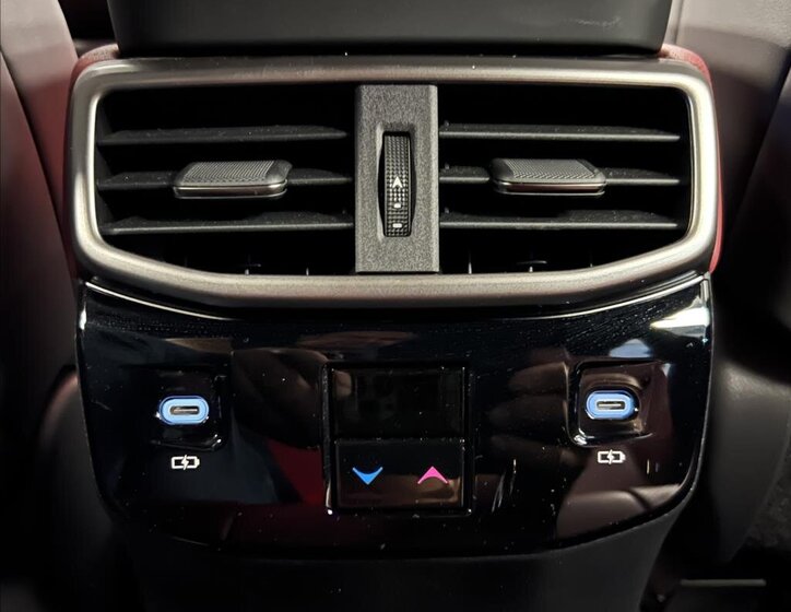 Lexus RX 500h SUV 2,4 l 273 kw