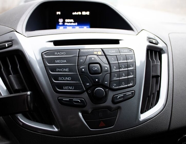 Ford Tourneo Custom 13