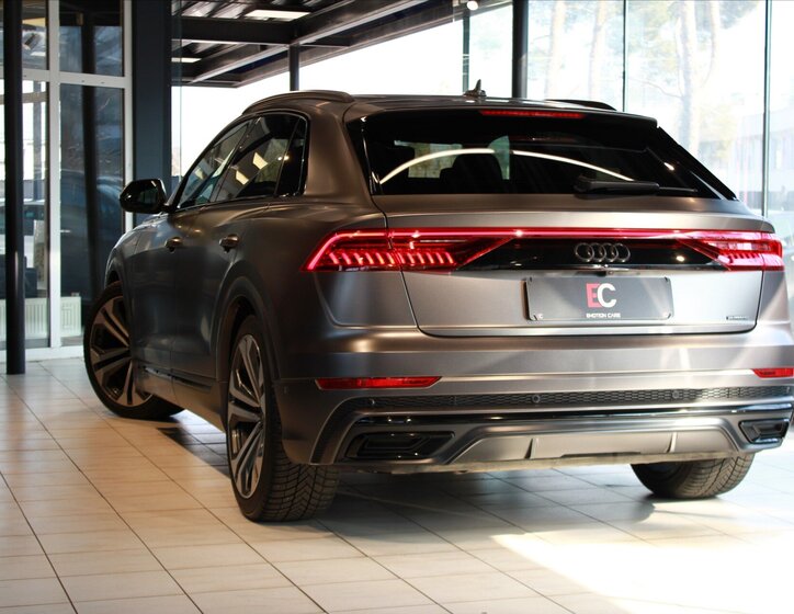 Audi Q8 SUV 3,0 l 210 kw