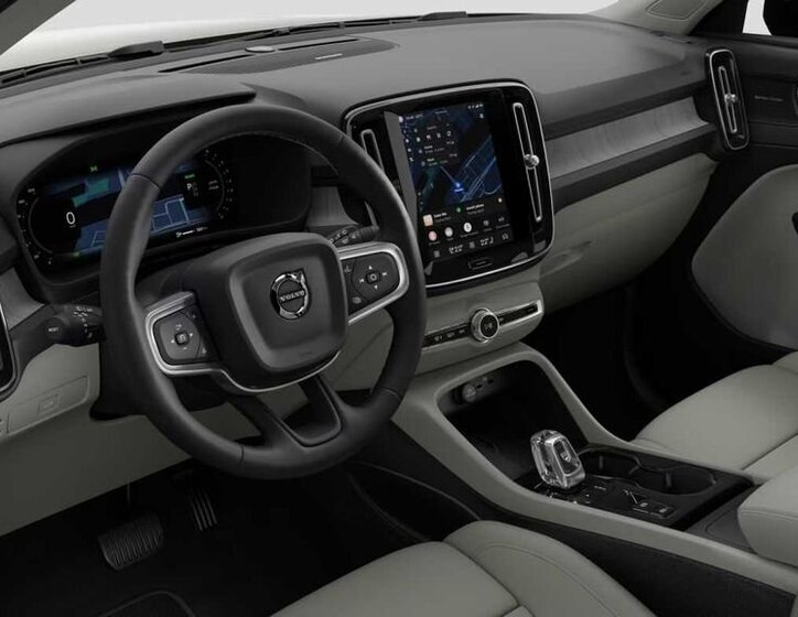 Volvo XC40 SUV / Terénní 2,0 l 120 kw