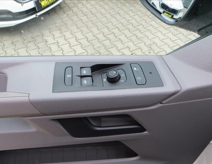 Volkswagen Transporter Kombi 2,0 l 110 kw