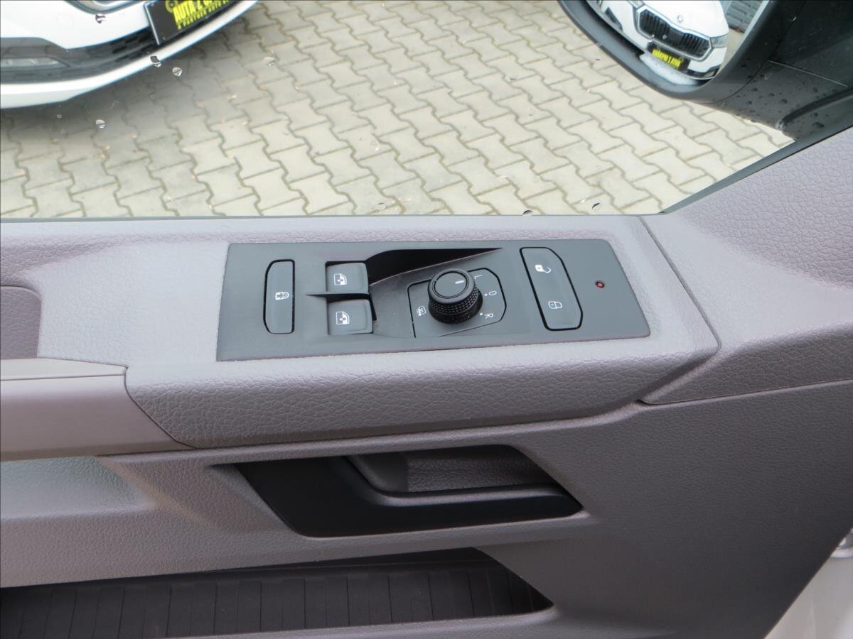 Volkswagen Transporter Kombi 2,0 l 110 kw
