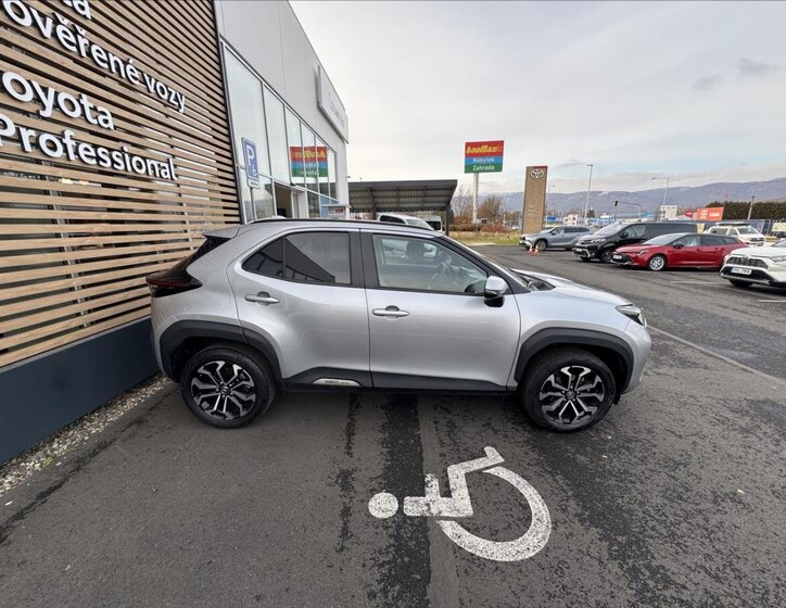 Toyota Yaris Cross Hatchback 1,5 l 68 kw