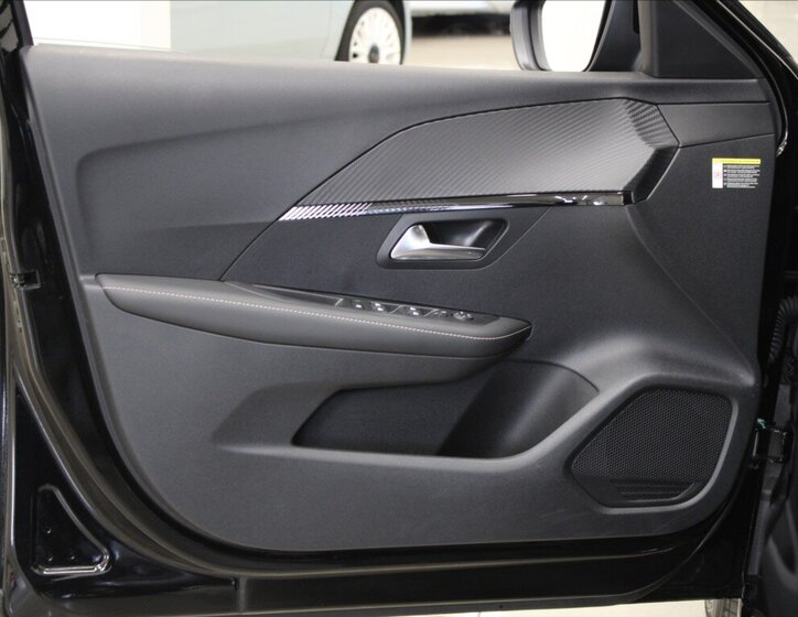 Peugeot 208 Hatchback 1,2 l 74 kw