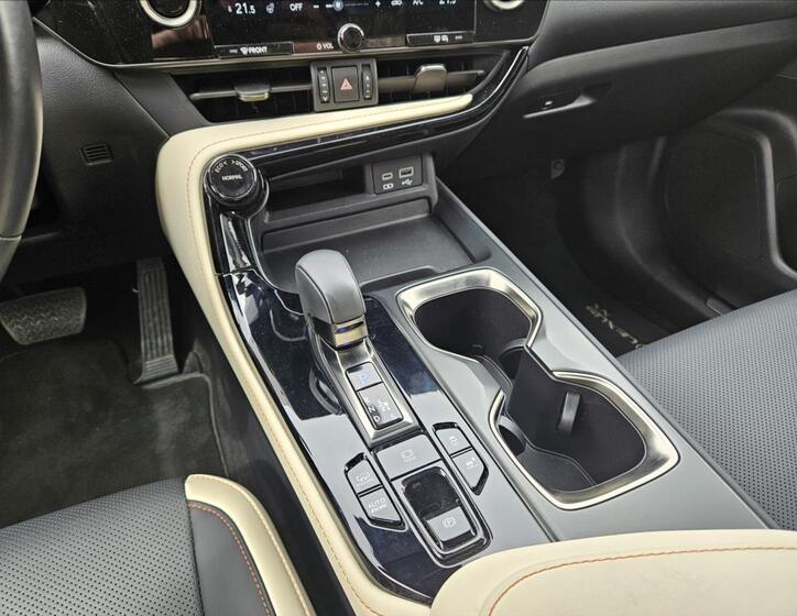 Lexus NX 450h plus 23