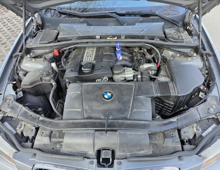 BMW Řada 3 Kombi 2,0 l 105 kw