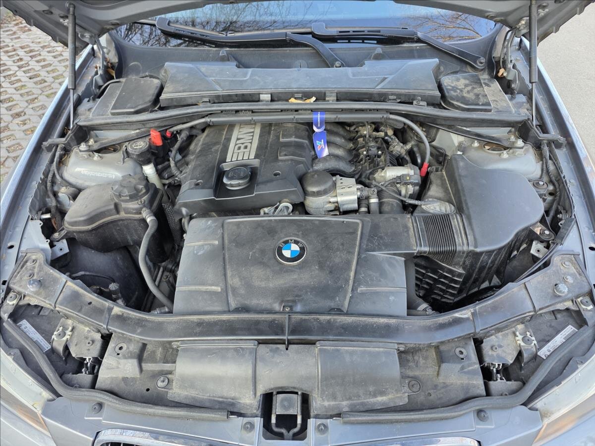 BMW Řada 3 Kombi 2,0 l 105 kw