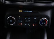 Ford Focus Kombi 999,0 74 kw