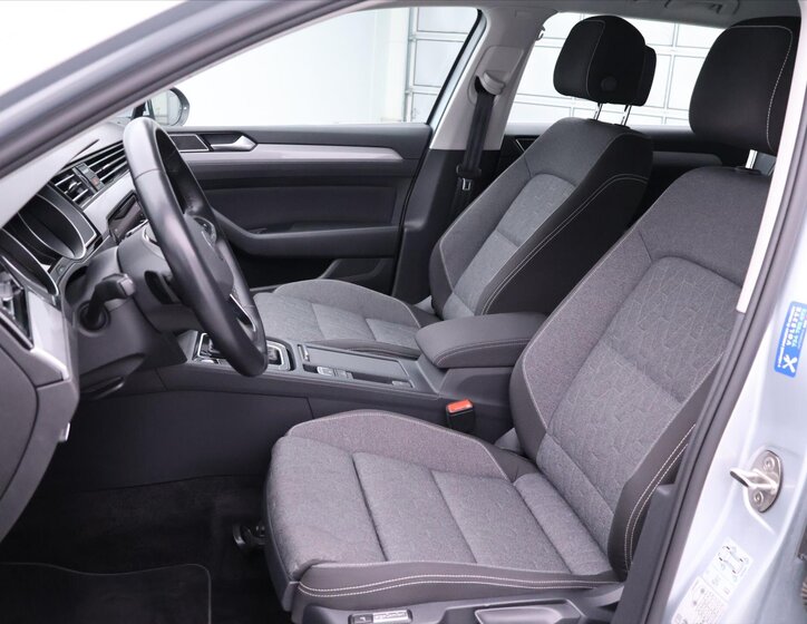 Volkswagen Passat Kombi 2,0 l 110 kw