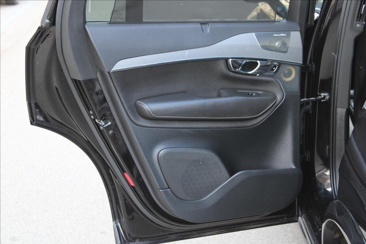 Volvo XC90 SUV / Terénní 2,0 l 165 kw