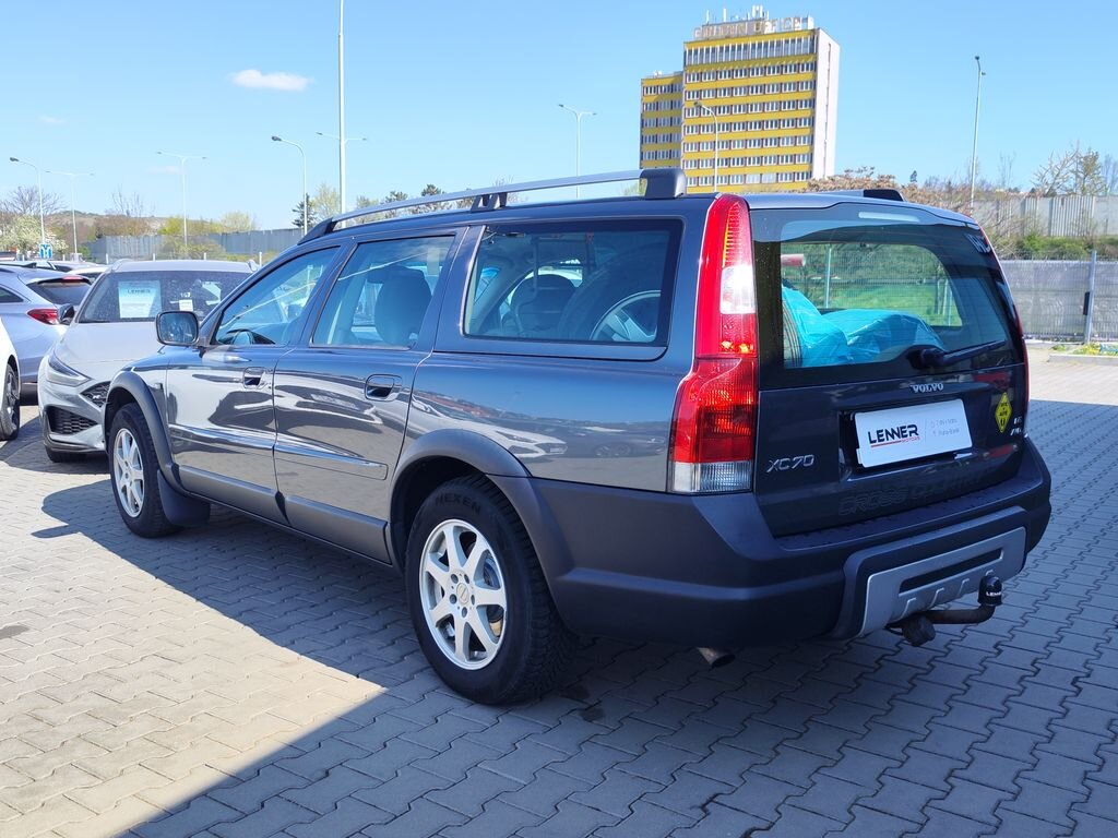 Volvo XC70 Kombi 2,4 l 120 kw