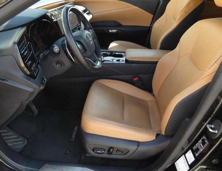 Lexus RX 350h SUV / Terénní 2,5 l 140 kw