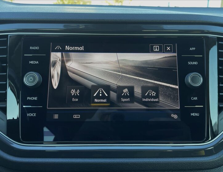 Volkswagen T-Roc SUV 2,0 l 110 kw