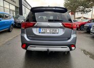 Mitsubishi Outlander SUV 2,0 l 110 kw