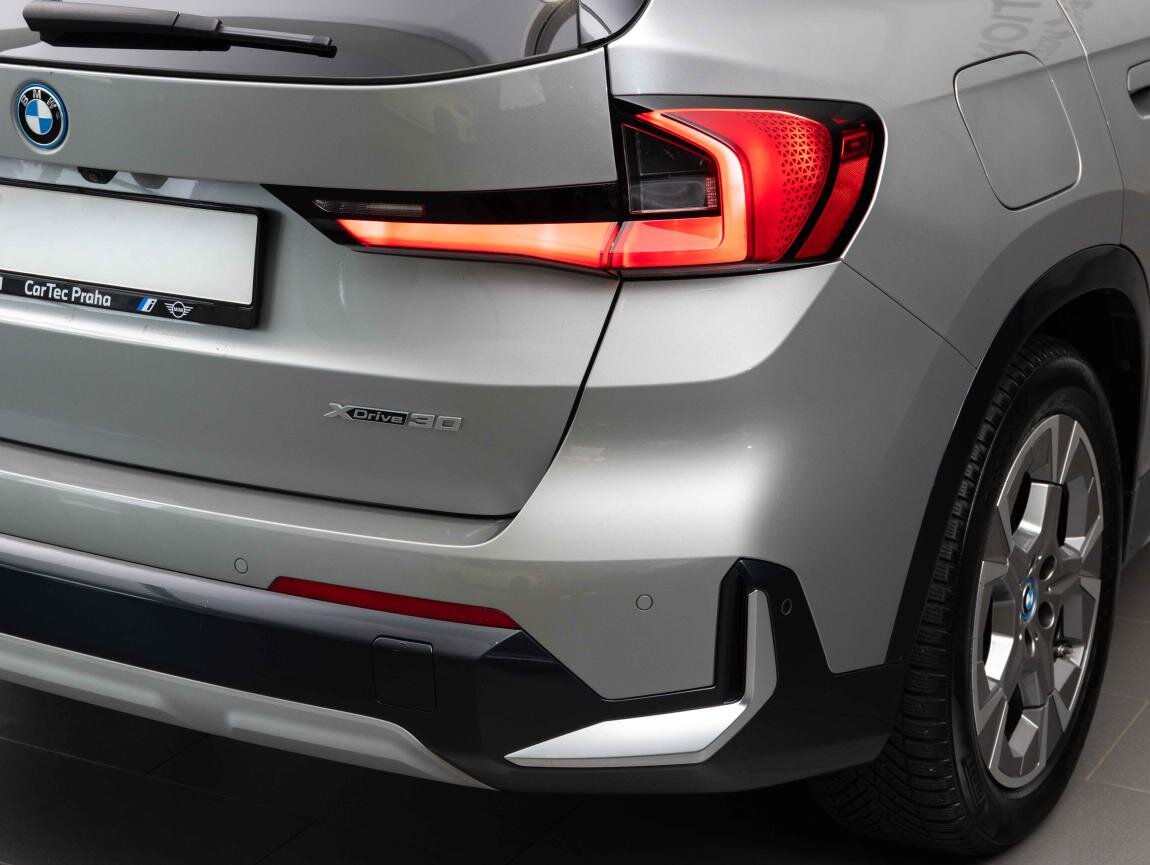 BMW iX1 SUV / Terénní 0,0 225 kw