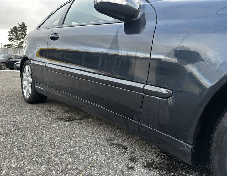 Mercedes-Benz Třídy C Kupé 2,0 l 120 kw