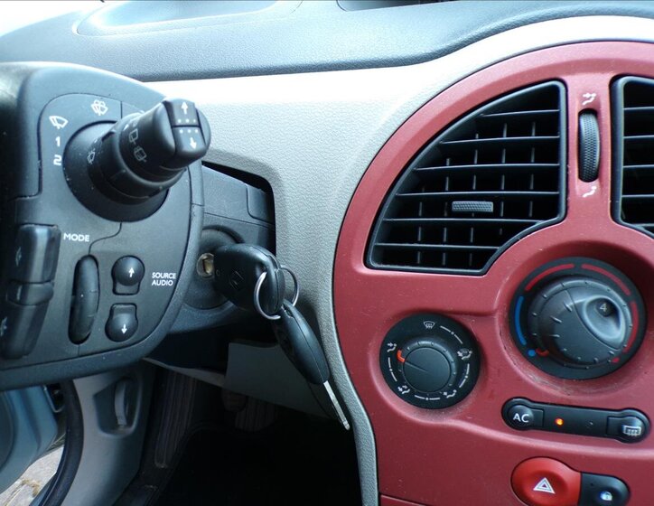 Renault Modus Hatchback 1,1 l 55 kw