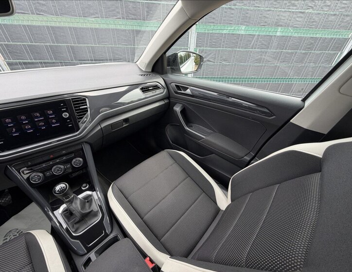 Volkswagen T-Roc SUV / Terénní 999,0 85 kw