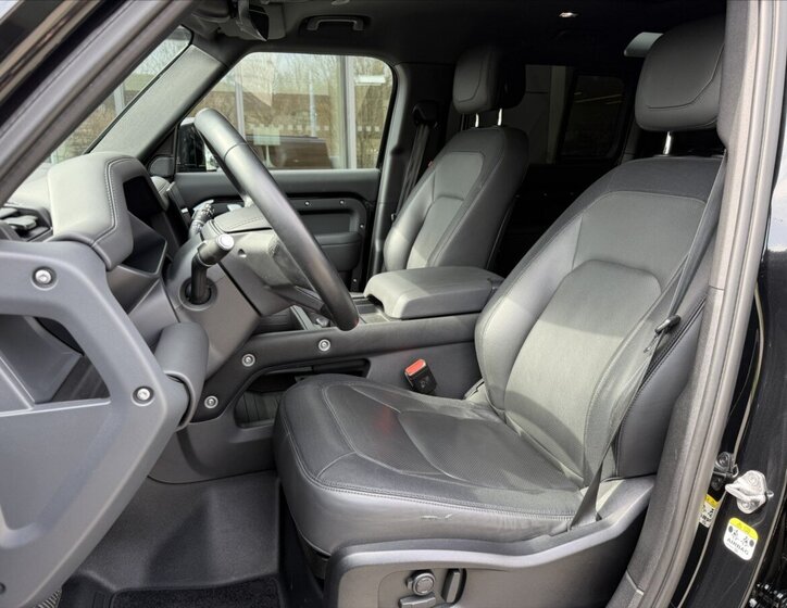 Land Rover Defender SUV / Terénní 3,0 l 221 kw