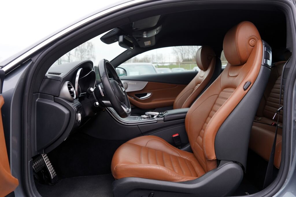 Mercedes-Benz Třídy C Kupé 2,1 l 150 kw