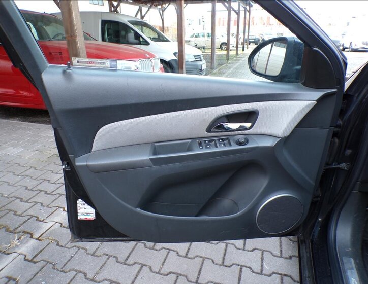 Chevrolet Cruze Sedan / Limuzína 2,0 l 110 kw