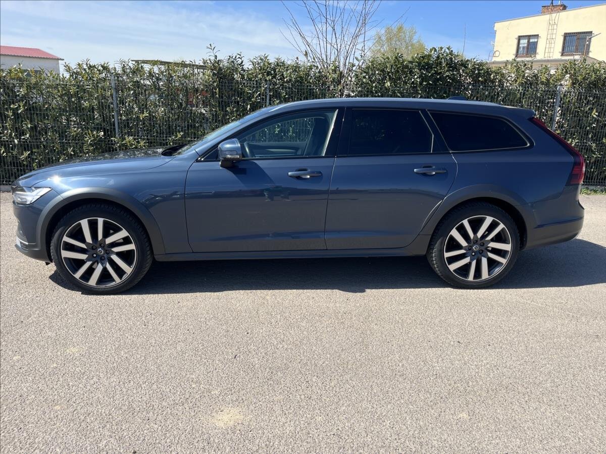 Volvo V90 Kombi 2,0 l 145 kw