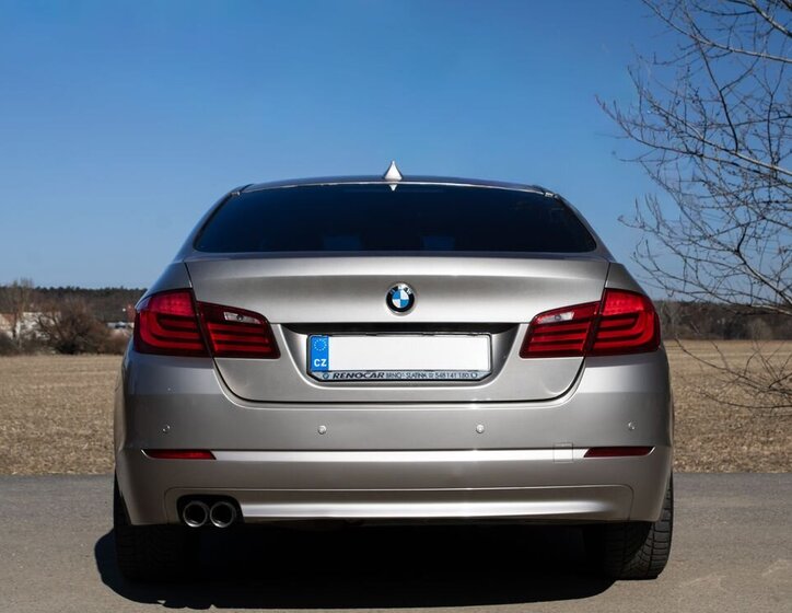 BMW Řada 5 Sedan / Limuzína 2,0 l 120 kw