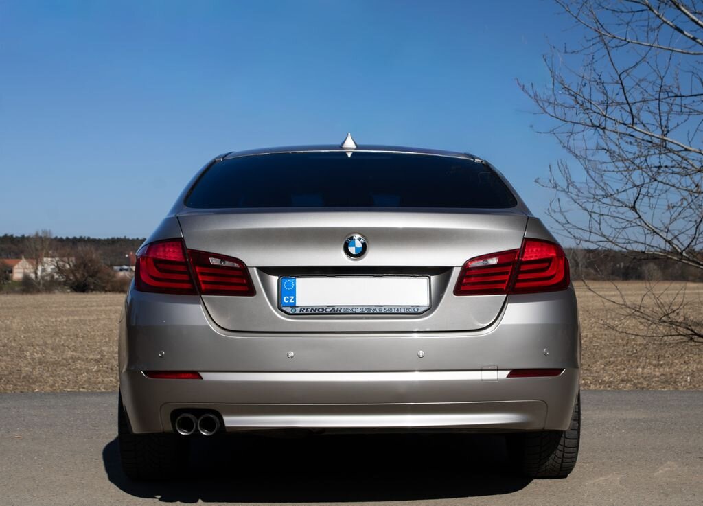 BMW Řada 5 Sedan / Limuzína 2,0 l 120 kw