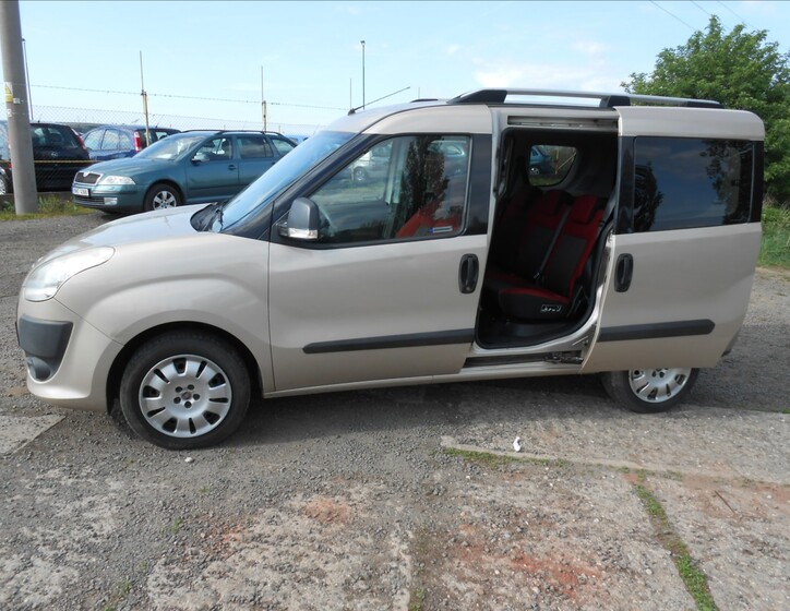 Fiat Dobló 11