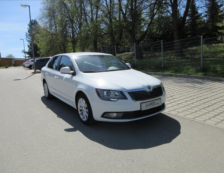Škoda Superb Sedan / Limuzína 2,0 l 103 kw