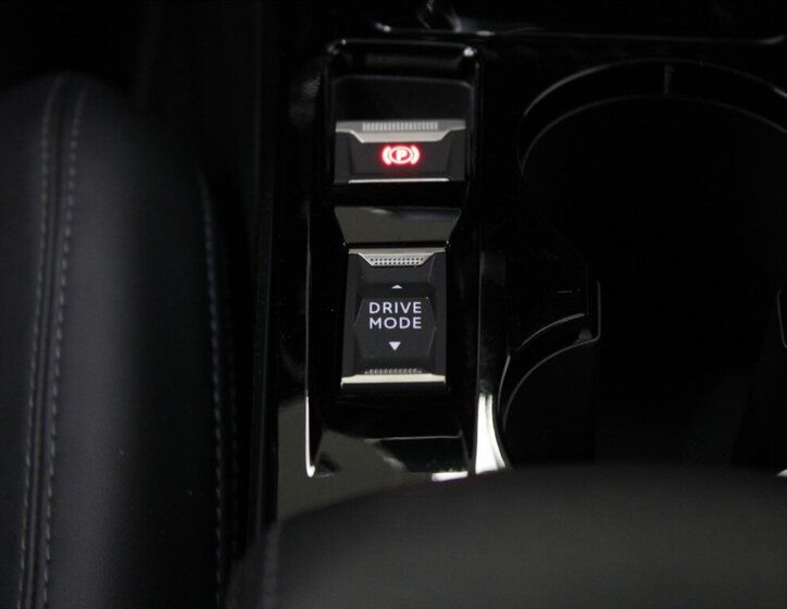 Peugeot 208 Hatchback 1,2 l 74 kw