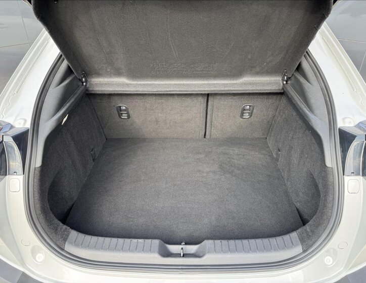 Mazda MX-30 SUV / Terénní 0,0 107 kw