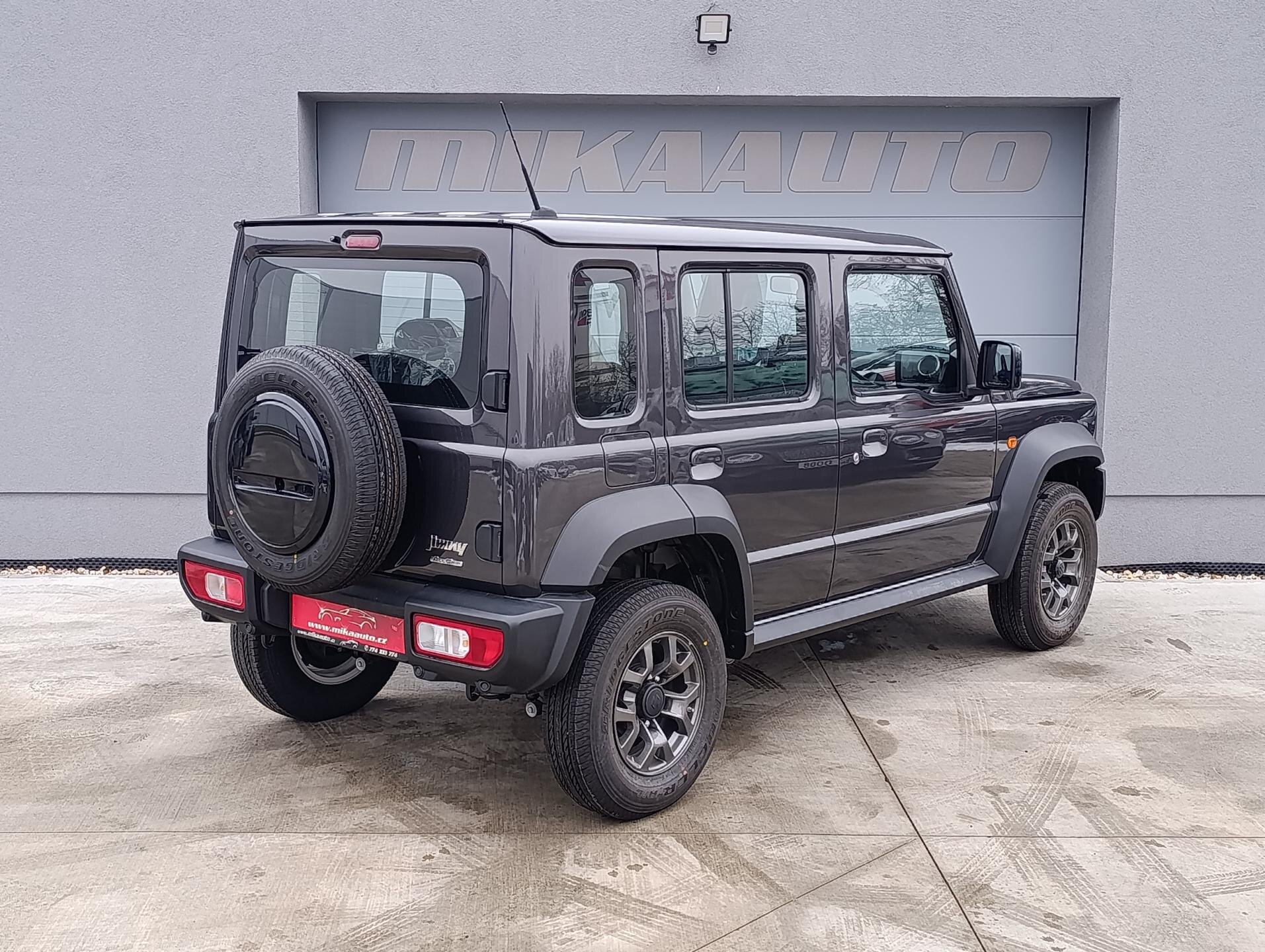 Suzuki Jimny SUV 1,5 l 75 kw