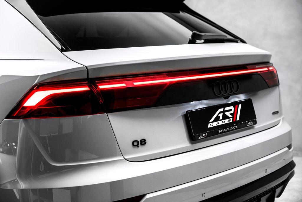 Audi Q8 SUV 3,0 l 210 kw