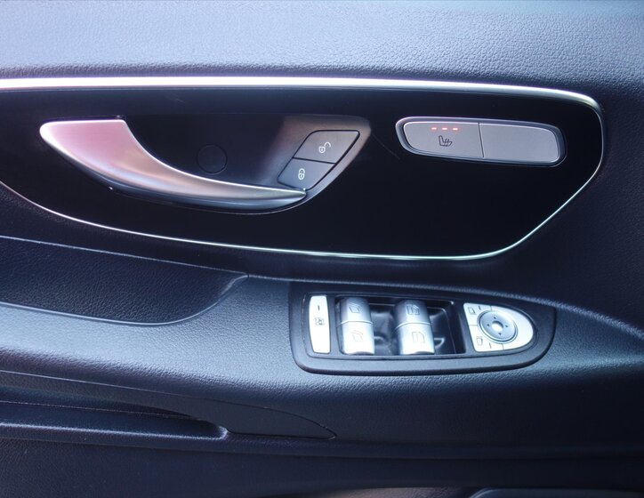 Mercedes-Benz Vito Kombi 2,1 l 140 kw