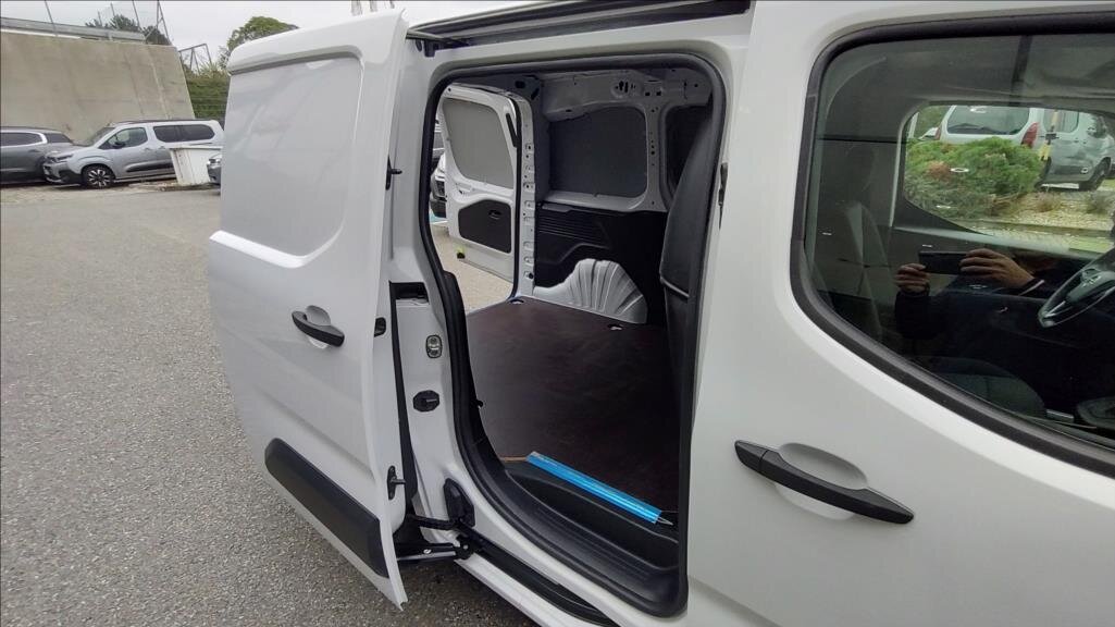 Opel Combo Skříň 1,5 l 75 kw