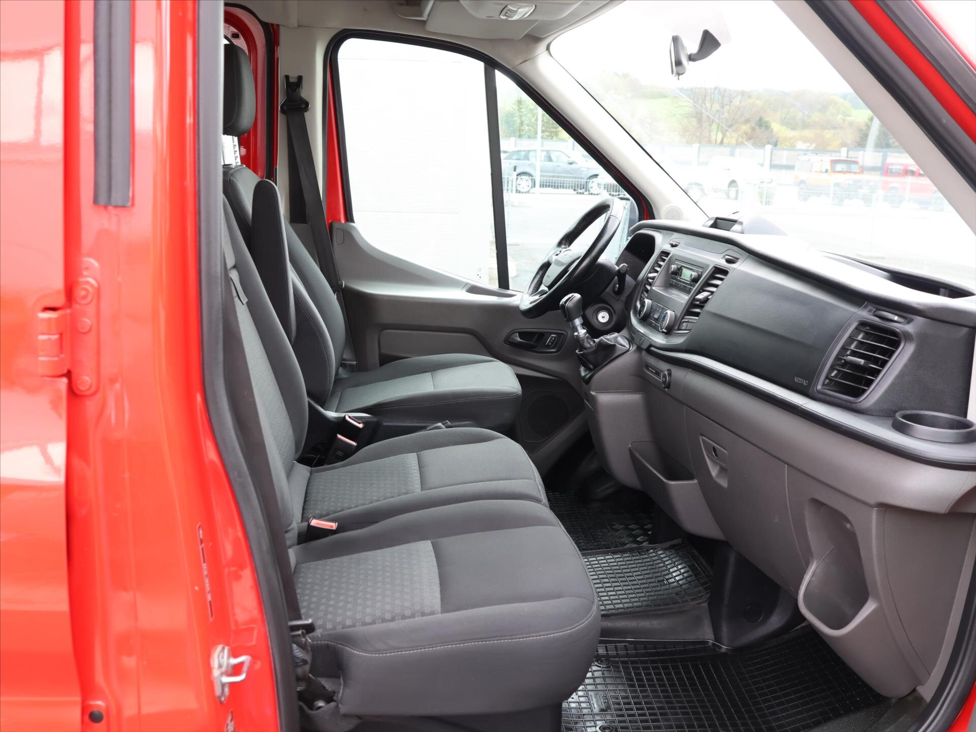 Ford Transit Valník 2,0 l 125 kw