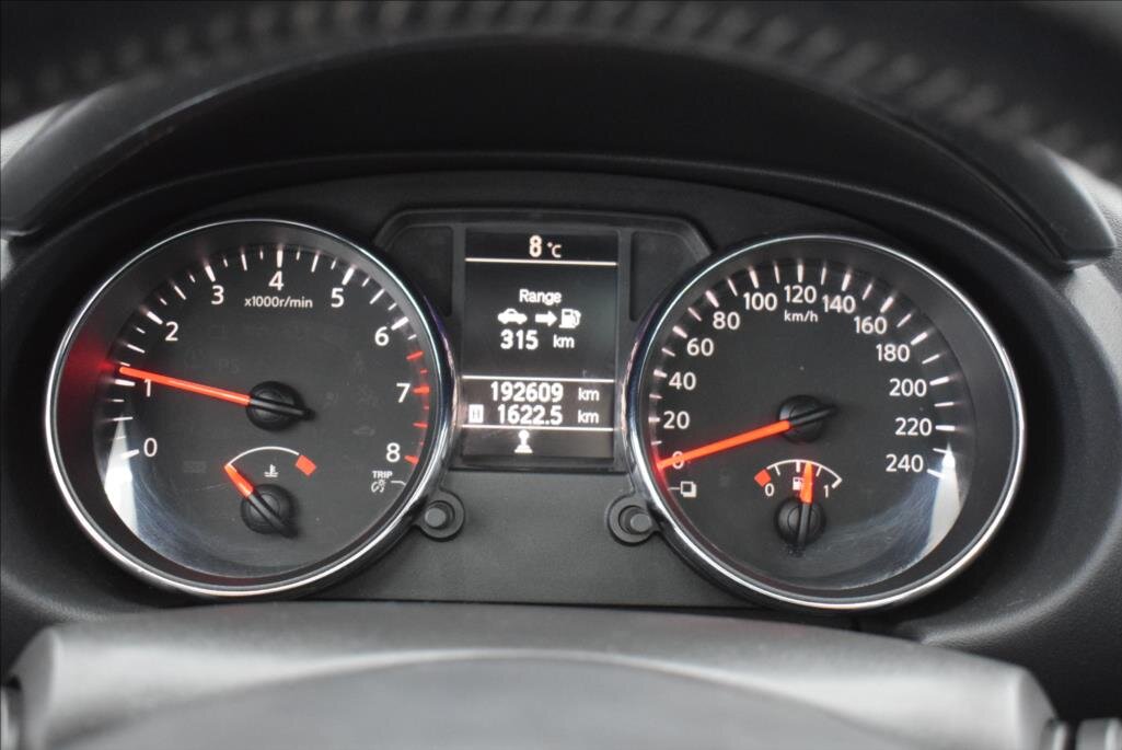 Nissan Qashqai SUV 2,0 l 104 kw