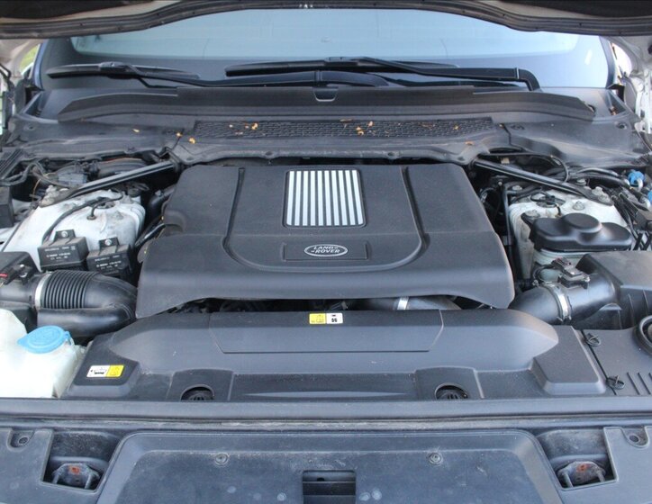 Land Rover Range Rover Sport SUV 4,4 l 250 kw