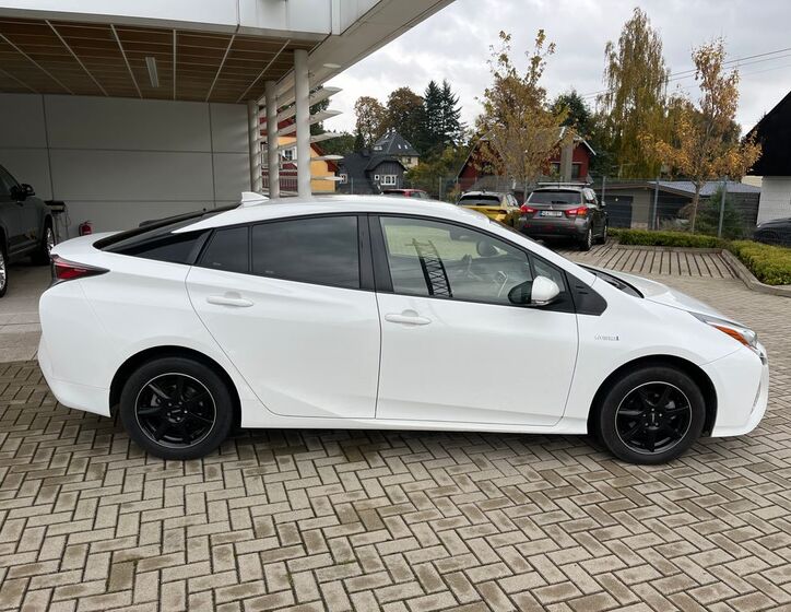 Toyota Prius 7