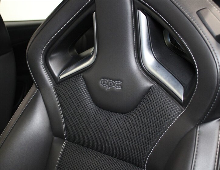 Opel Astra Hatchback 2,0 l 206 kw