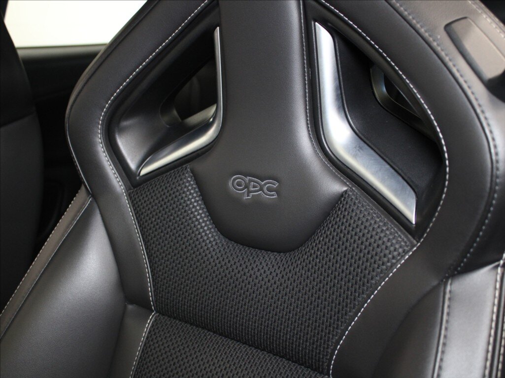Opel Astra Hatchback 2,0 l 206 kw