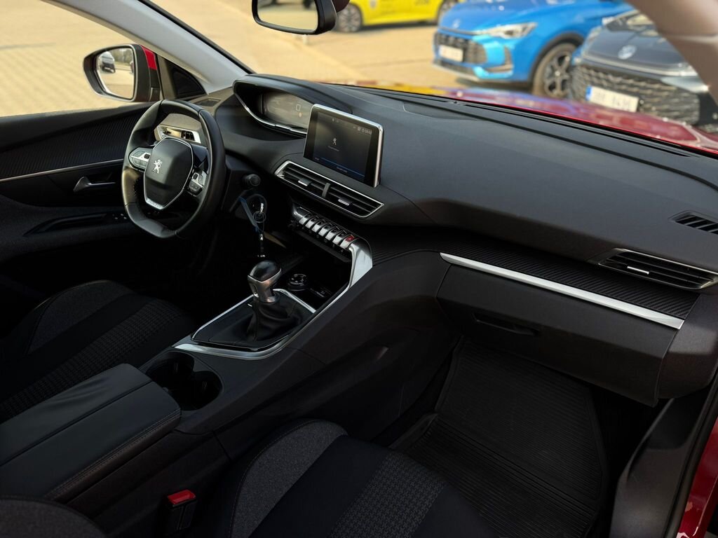 Peugeot 3008 SUV / Terénní 1,2 l 96 kw