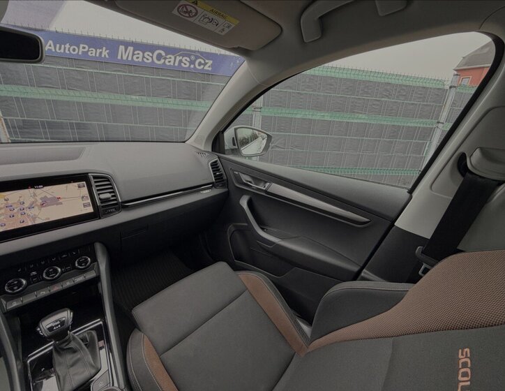 Škoda Karoq SUV / Terénní 2,0 l 140 kw