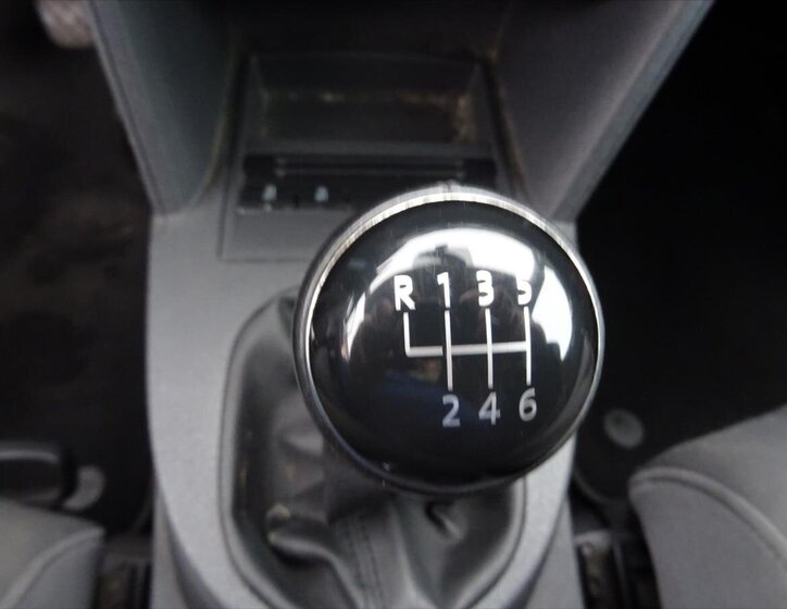 Volkswagen Touran MPV 1,2 l 77 kw