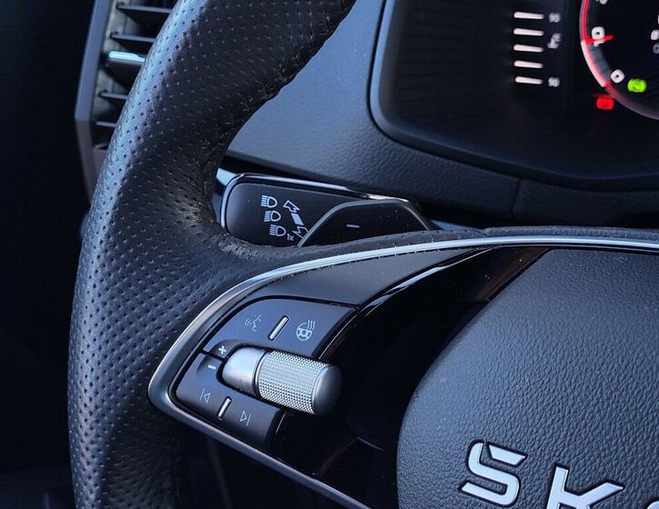 Škoda Karoq SUV / Terénní 1,5 l 110 kw