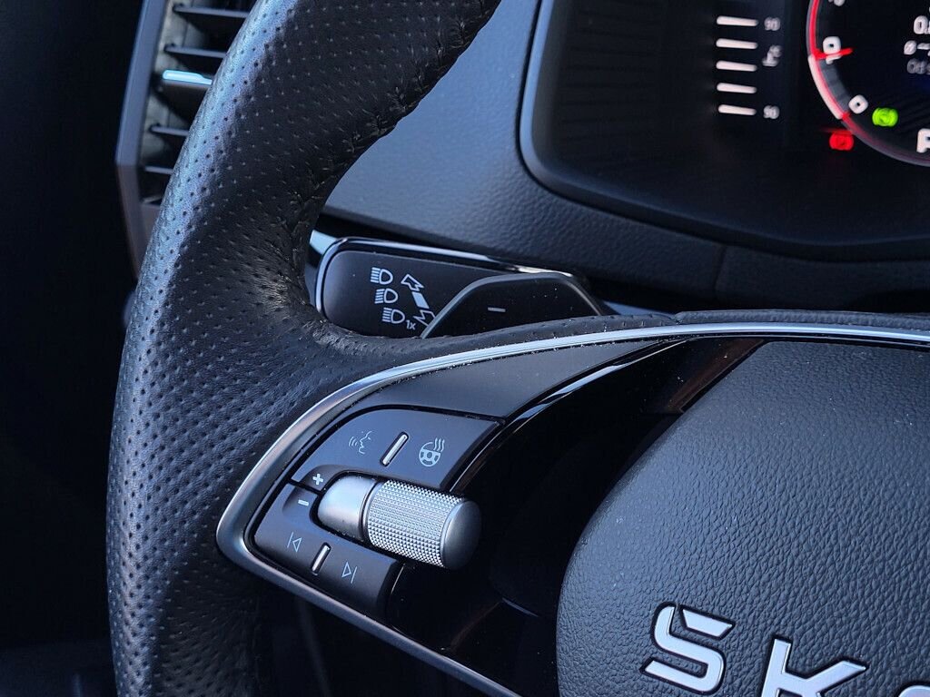 Škoda Karoq SUV / Terénní 1,5 l 110 kw